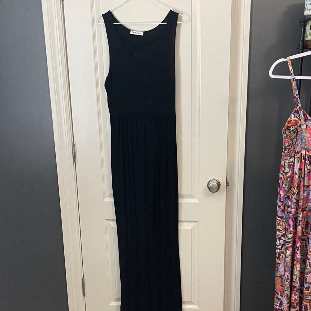 Elegant Black Sleeveless Dress